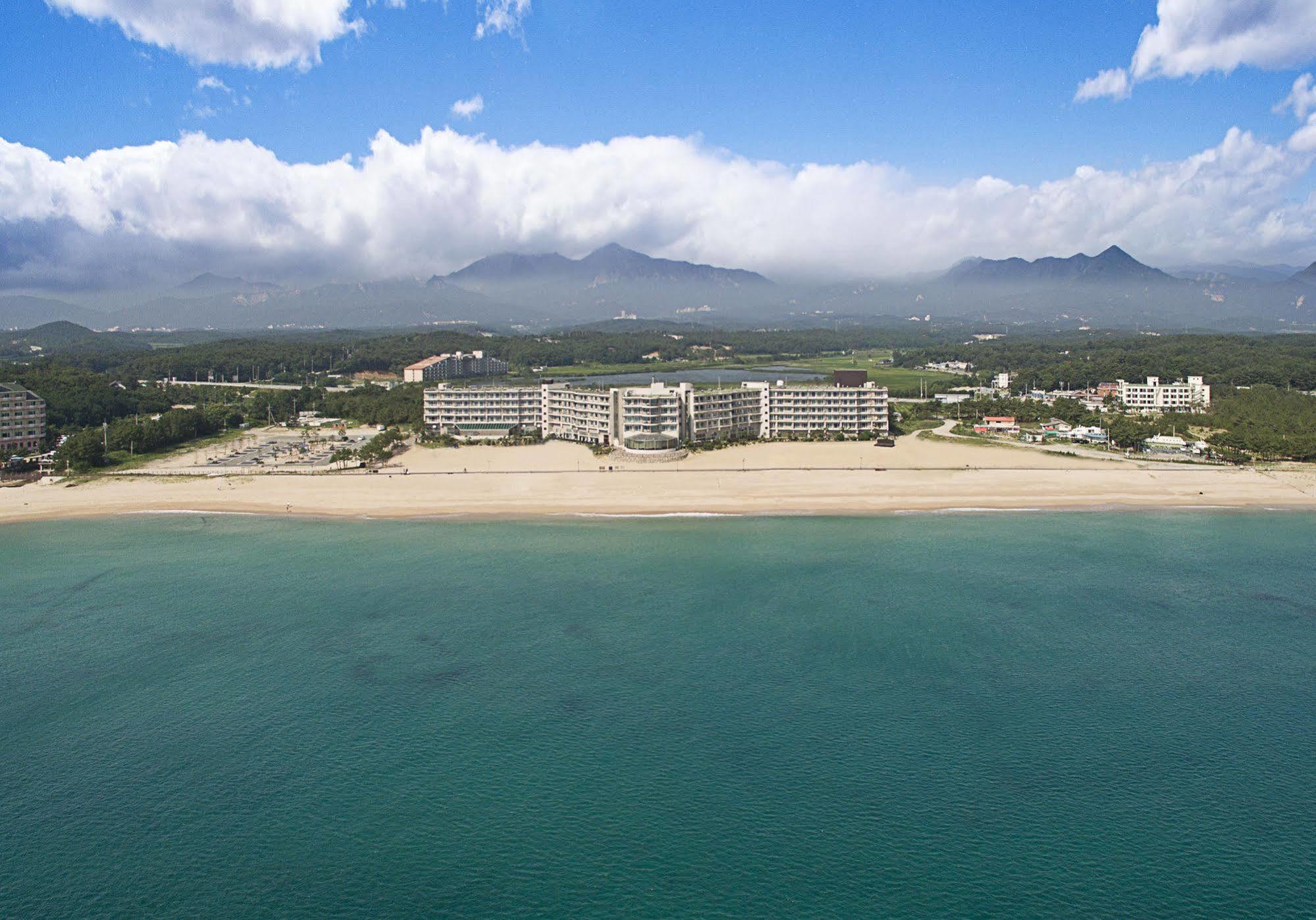 Kensington Resort Seorak Beach Szokcsho Kültér fotó